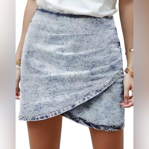 Denim Light Washed Short Skirt, size XL
